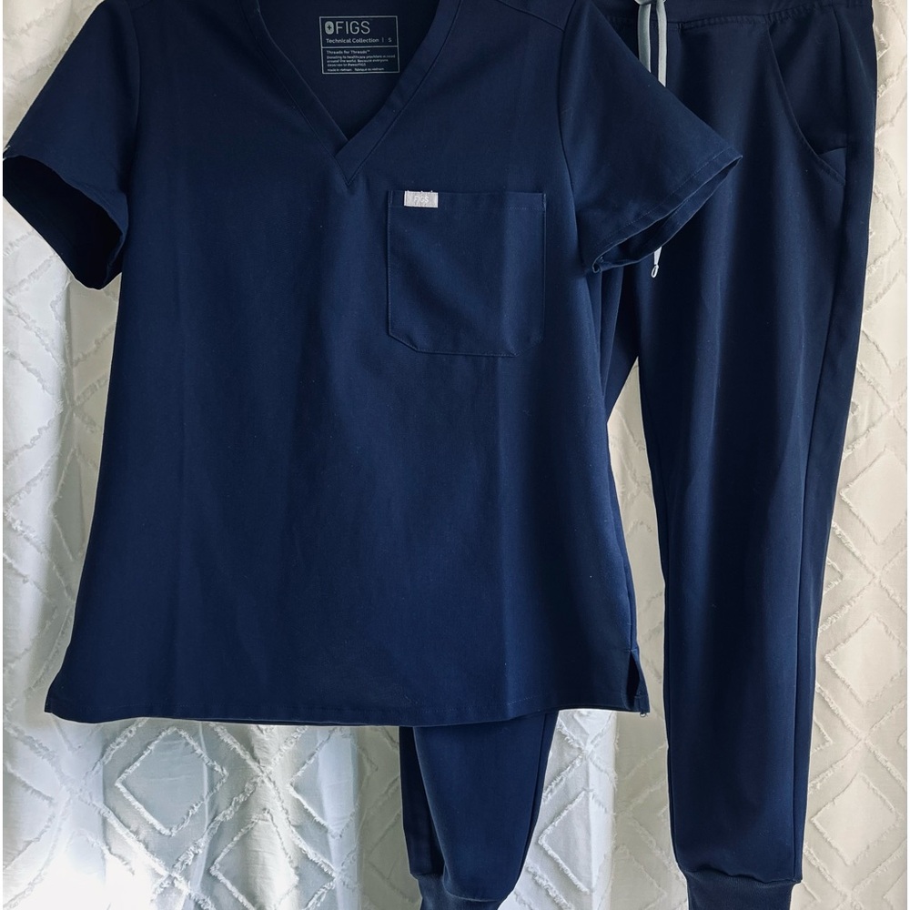 Women’s Figs Scrub Set-Navy